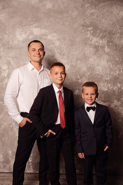 Заказать семейную фотосессию в студии с детьми сеть в Челябинске от фотостудии Fashion Box

 – фото № 7