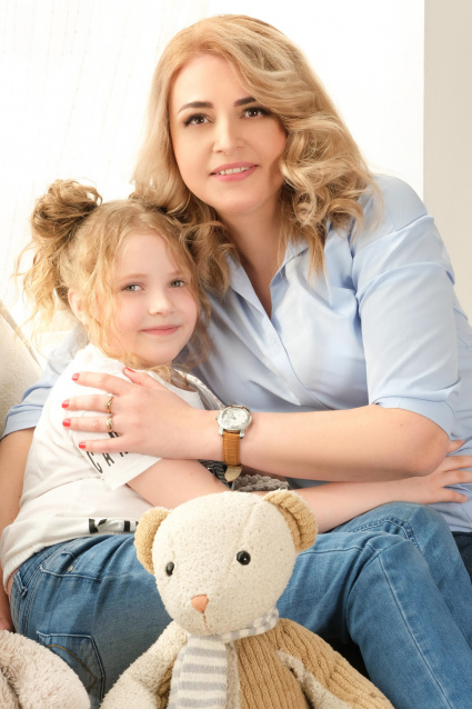 Заказать семейную фотосессию в студии с детьми сеть в Челябинске от фотостудии Fashion Box

 – фото № 56