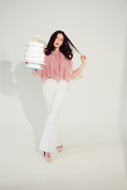 Заказать фотосессию в студии для именинника от сети фотостудий Fashion Box в Челябинске 

 – фото № 26