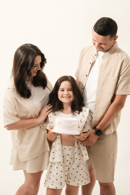 Заказать семейную фотосессию в студии с детьми сеть в Челябинске от фотостудии Fashion Box

 – фото № 30