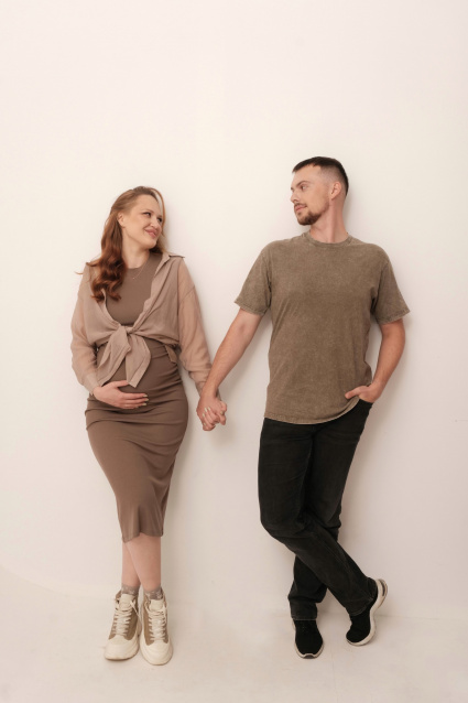 Заказать фотосессию для беременных в студии от компании Fashion Box в Челябинске
 – фото № 19