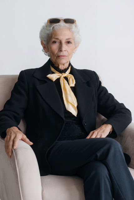 Заказать индивидуальную фотосессию в 2-х образах в Челябинске по отличным ценам от компании Fashion Box

 – фото № 17