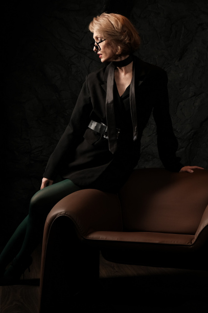 Заказать индивидуальную фотосессию в 2-х образах в Челябинске по отличным ценам от компании Fashion Box

 – фото № 7