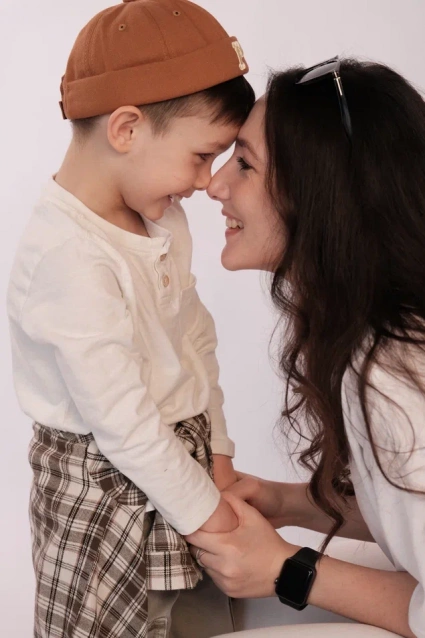 Заказать семейную фотосессию в студии с детьми сеть в Челябинске от фотостудии Fashion Box

 – фото № 10