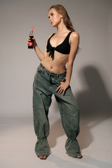 Заказать индивидуальную фотосессию в 2-х образах в Челябинске по отличным ценам от компании Fashion Box

 – фото № 21