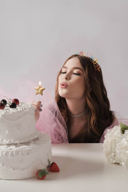 Заказать фотосессию в студии для именинника от сети фотостудий Fashion Box в Челябинске 

 – фото № 19