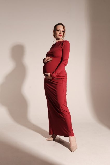 Заказать фотосессию для беременных в студии от компании Fashion Box в Челябинске
 – фото № 7