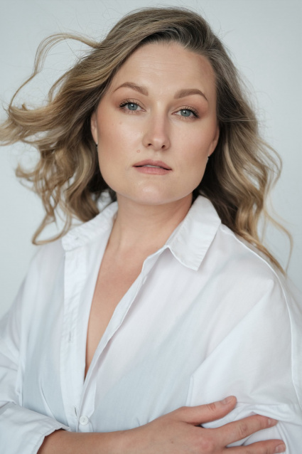 Заказать индивидуальную фотосессию в 2-х образах в Челябинске по отличным ценам от компании Fashion Box

 – фото № 5