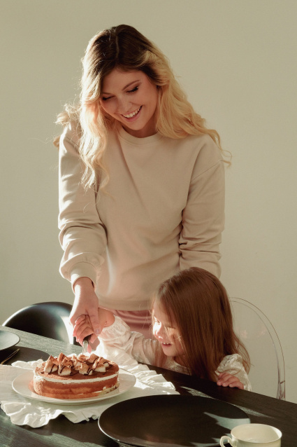 Заказать семейную фотосессию в студии с детьми сеть в Челябинске от фотостудии Fashion Box

 – фото № 18