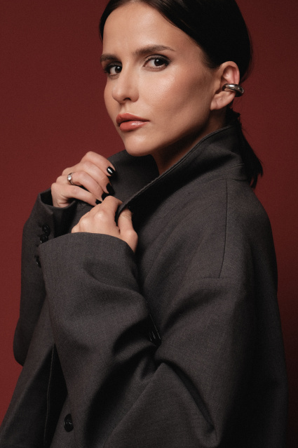 Заказать индивидуальную фотосессию в 2-х образах в Челябинске по отличным ценам от компании Fashion Box

 – фото № 15