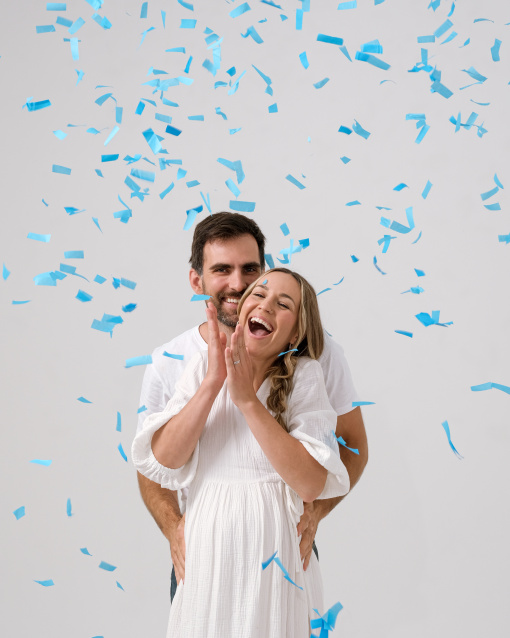 Заказать фотосессию для беременных в студии от компании Fashion Box в Челябинске
 – фото № 3